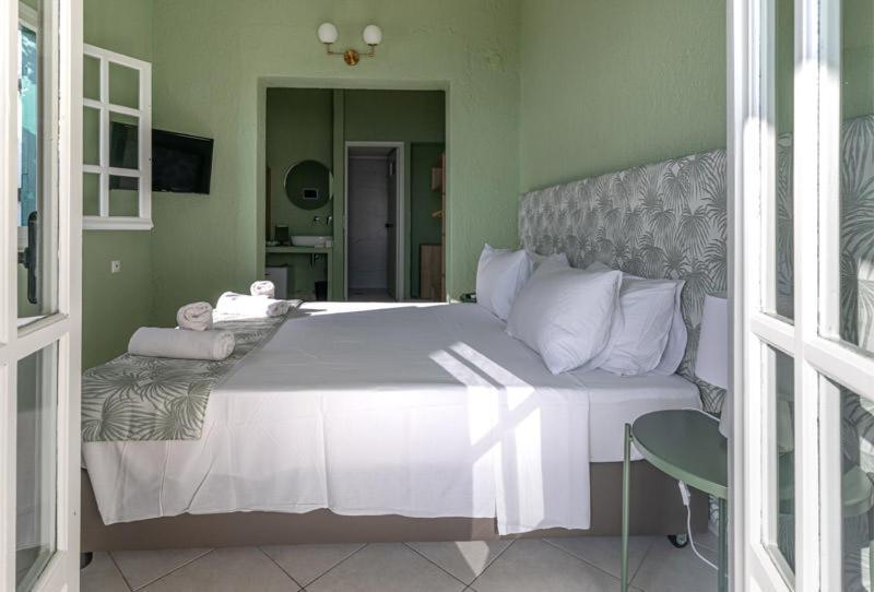 Triton Authentic Cretan Hotel Цуцурос Экстерьер фото