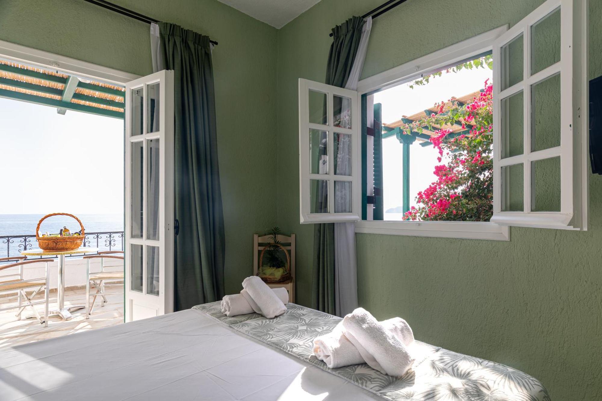 Triton Authentic Cretan Hotel Цуцурос Экстерьер фото