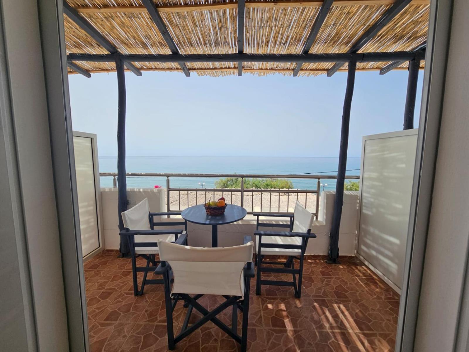 Triton Authentic Cretan Hotel Цуцурос Экстерьер фото